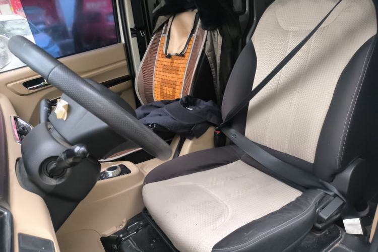 Used CHANGAN KUAYUE Xing V7 EV 2022 High-End Model with 240 km Left Front Seat