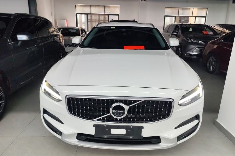 Used Volvo V90 2017 Cross Country T5 AWD Prestige Edition
