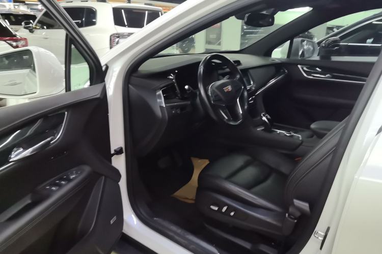 Used Cadillac XT5 2021 28T Luxury Model
