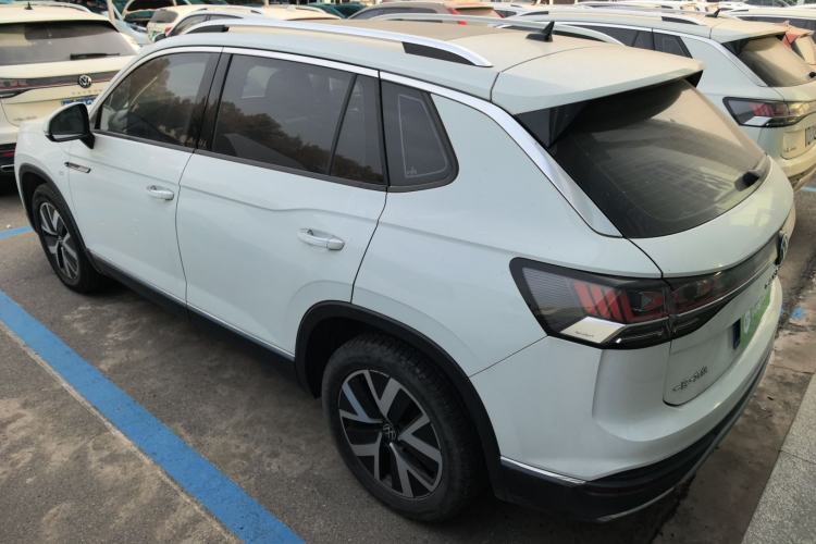 Used Volkswagen Tayron 2023 300TSI Two-Wheel-Drive Luxury Plus Advanced Edition
