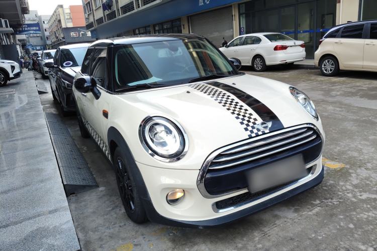 Used MINI 2016 1.5T COOPER Five-Door Edition Front Right 45 Deg
