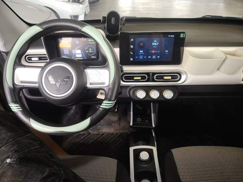 Used Wuling Hongguang MINIEV 2024 3rd Generation 215km Advanced Version — 9