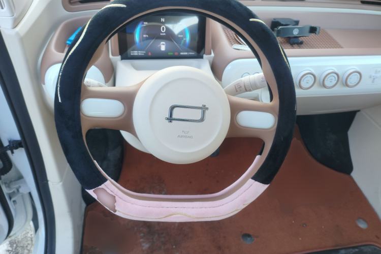 Used Bestune Pony 2026 Model 222km Elegant Horse Steering Wheel