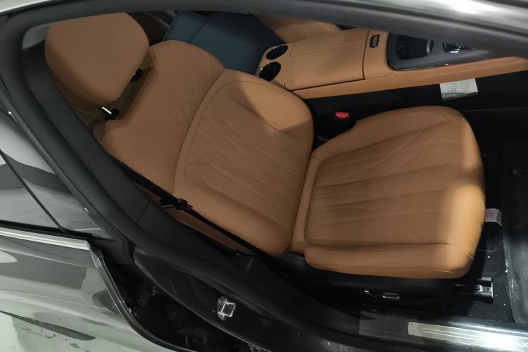 Used Geely Galaxy Galaxy 8 2025 130km EM-i Prestige Edition