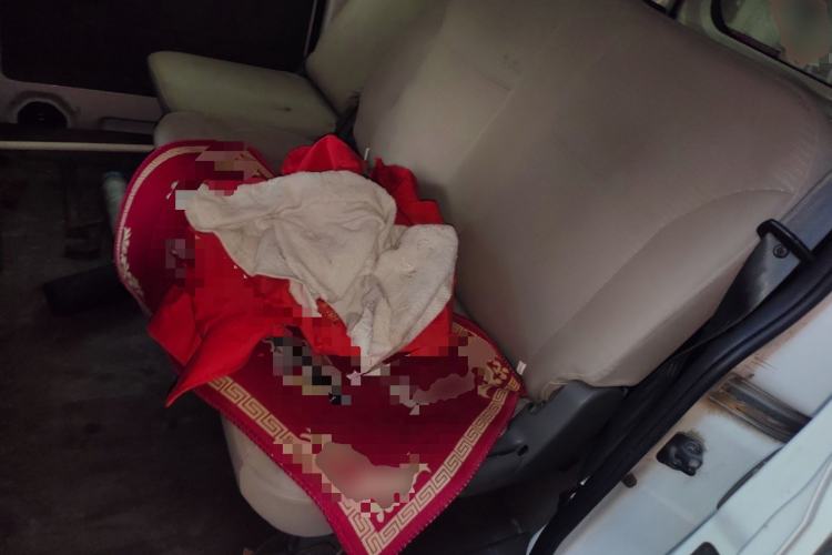 Used Wuling Rongguang V 2016 1.5L Practical Version Non-Power-Assisted
