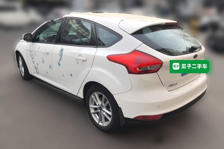 Used Ford Focus 2015 Hatchback EcoBoost 125 Automatic Supreme Style Edition
