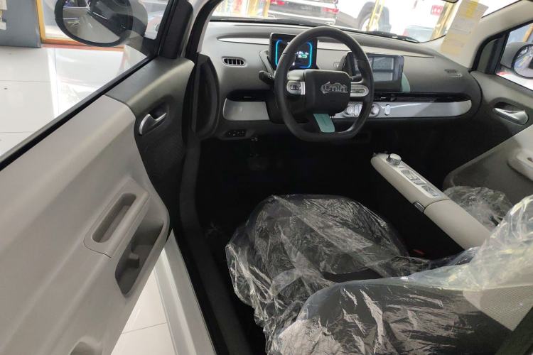 Used CHANGAN NEVO Lumin 2025 205 km Xiangqin Version
