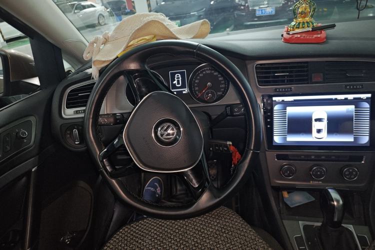 Used Volkswagen Golf 2016 1.6L Automatic Comfort Model Steering Wheel