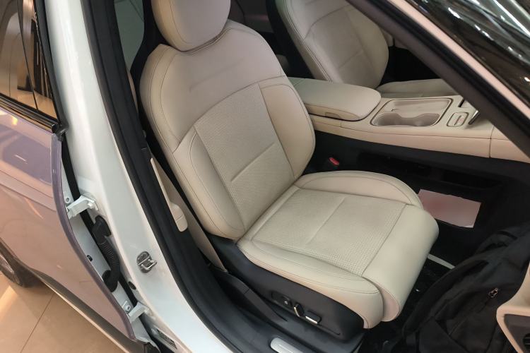 Used Nio ES6 2023 75 kWh Right Front Seat