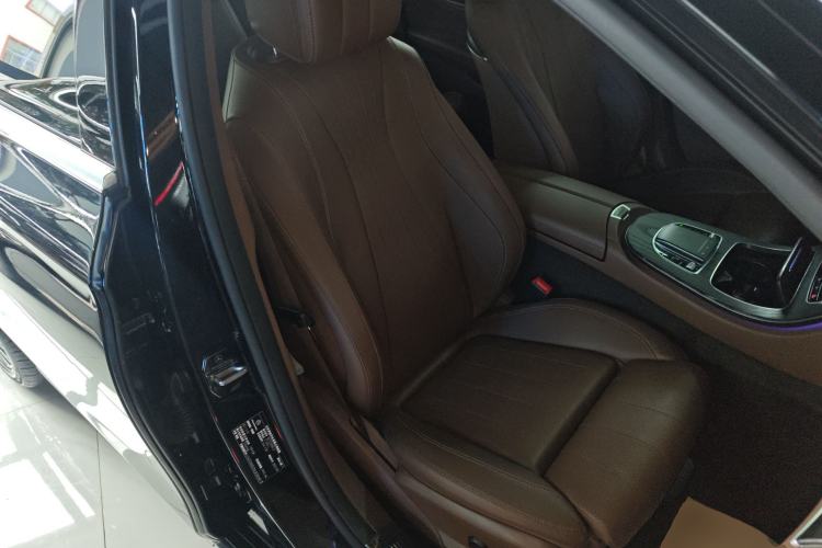 Used Mercedes-Benz E-Class 2022 Second Facelift E 300 L Fashion Edition
