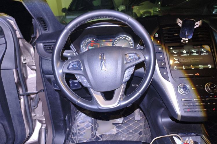 Used Lincoln MKC 2019 2.0T Two-Wheel Drive Luxury Edition China VI Standard Steering Wheel