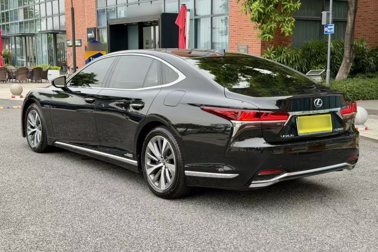 Used Lexus LS 2020 500h Excellence Edition China VI standard Exterior 2