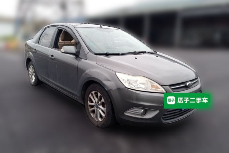 Used Ford Focus 2012 Sedan Classic 1.8L Manual Fashion Edition Front Right 45 Deg