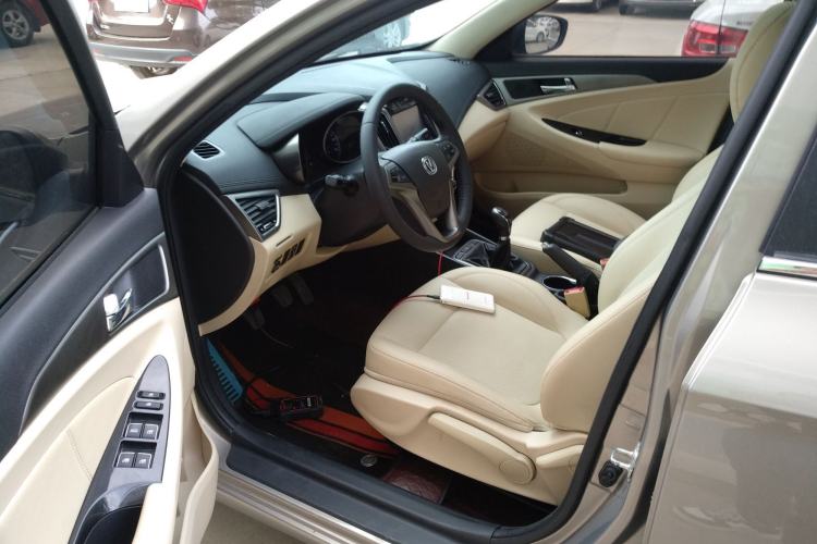 Used CHANGAN Eado 2016 1.6L Manual Fashion Edition Left Front Seat