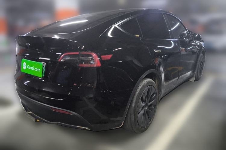 Used Tesla Model Y 2023 Long-Range All-Wheel-Drive Version
