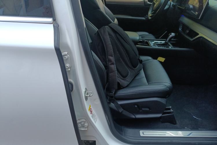 Used BYD Tang 2018 2.0T Automatic Smart Connect Prestige 7-Seater China V Standard Right Front Seat