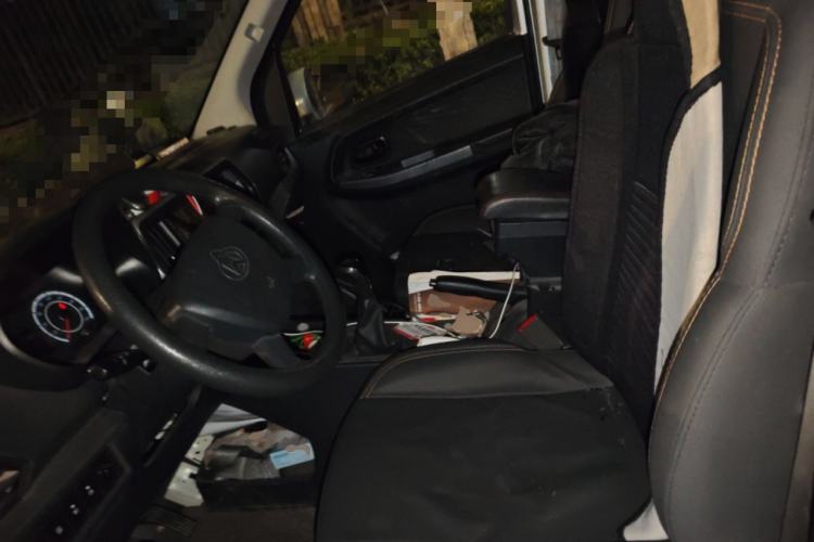 Used Chana Ruixing M60 2023 1.6L CNG Comfort-Grade 6-Seater Passenger Vehicle
