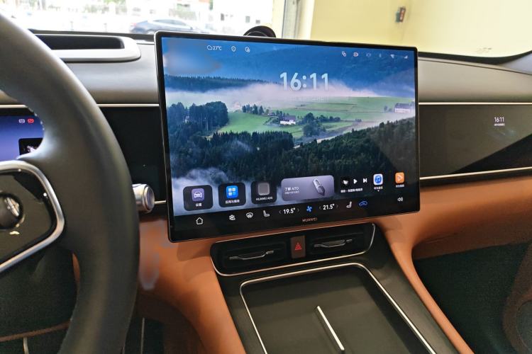 Used Hima AITO M7 2026 Model Range-Extending Ultra All-Wheel Drive 5-Seater Version Audio And AC Panel