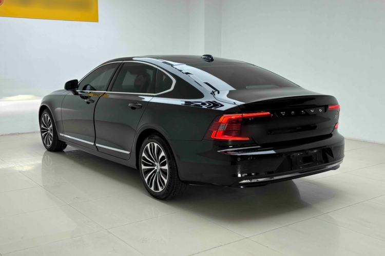 Used Volvo S90 2025 B5 Zhiyi Luxury Edition
