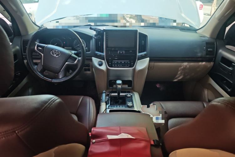 Used Toyota Land Cruiser 
