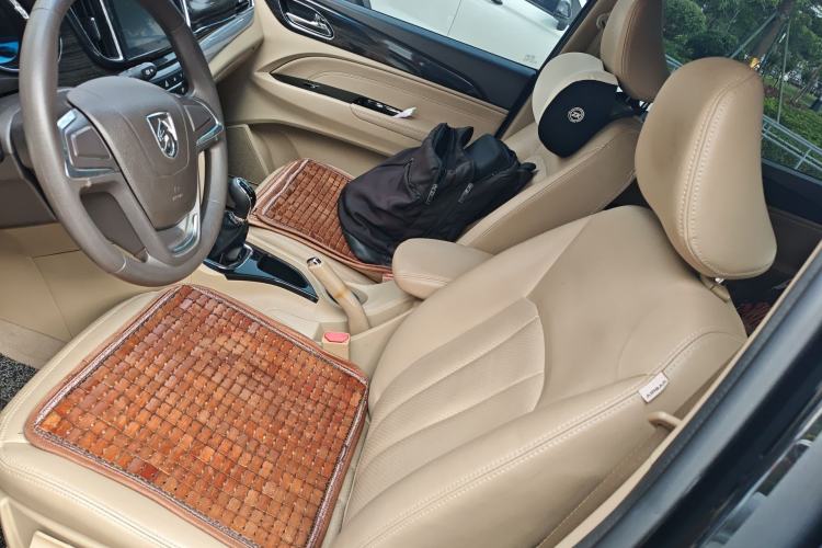 Used Baojun 730 2016 1.5L Manual Comfort Version 7 Seats China V Emission Standard