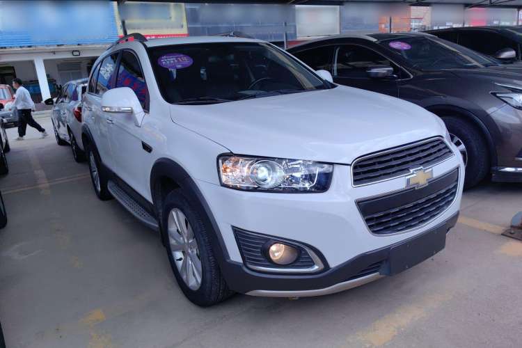 Used Chevrolet Captiva 2017 2.4L 4x4 Flagship Edition 7-Seater