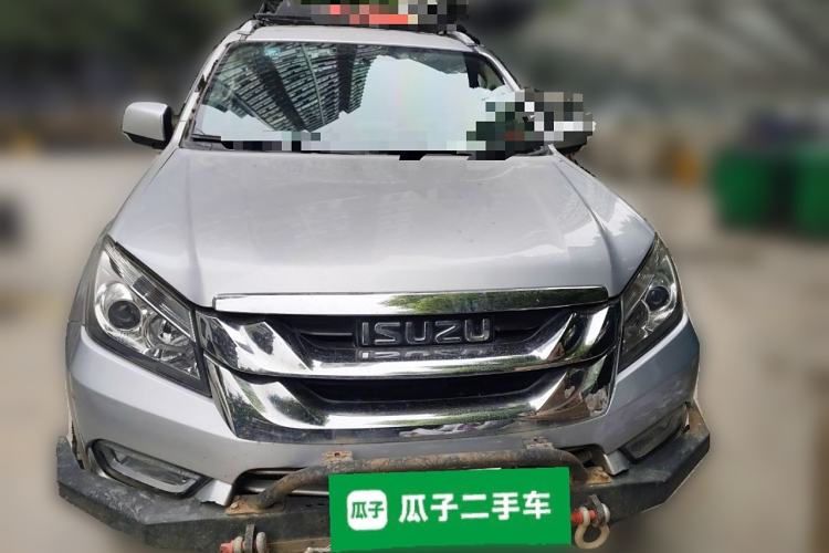 Used Isuzu mu-X 2017 3.0T Four-Wheel Drive Automatic Luxury 7-Seater China V Emission Standard
