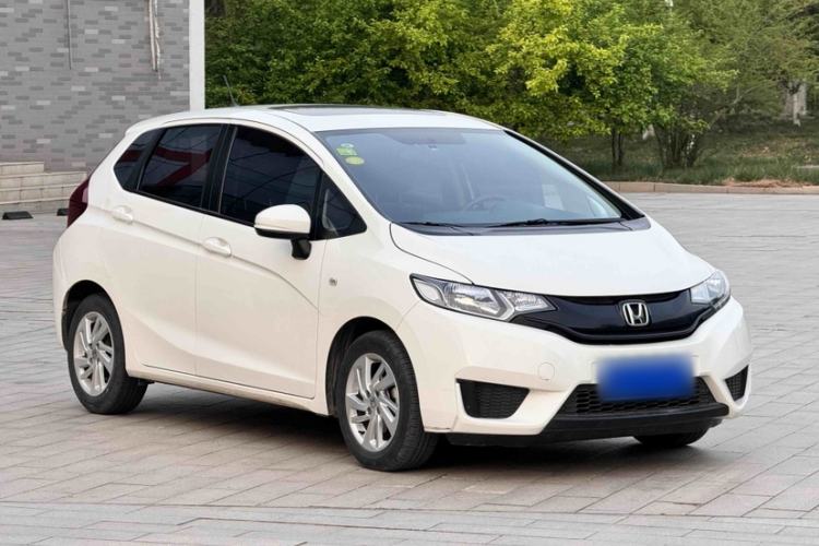 Used Honda Fit 2016 1.5L LXS CVT Comfort Sunroof Version Exterior 5