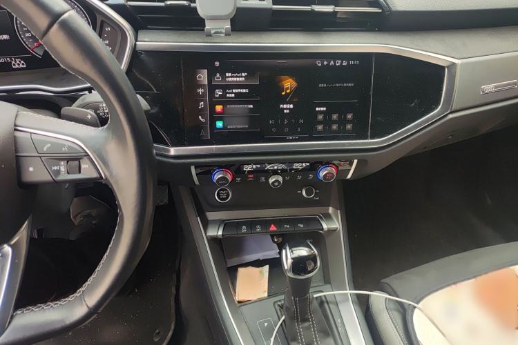 Used Audi Q3 2022 35 TFSI Fashionable and Elegant Model Audio And AC Panel