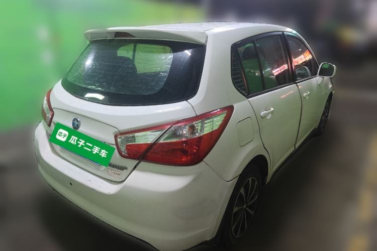 Used Venucia R50 2012 1.6L Automatic Comfort Edition
