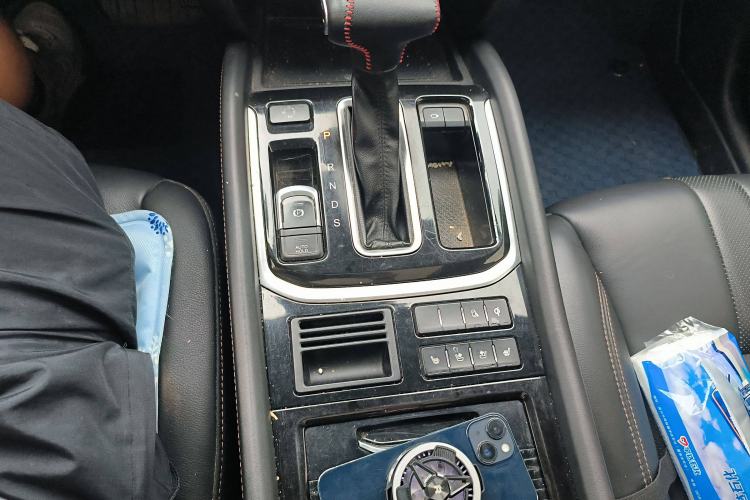 Used GAC Trumpchi GS8 2017 320T Two-Wheel Drive Luxury Smart Connectivity Version (7 Seats)