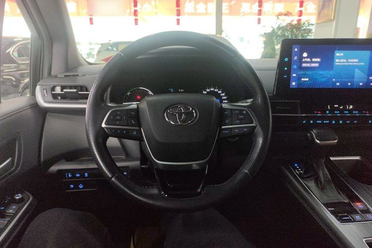 Used Toyota Sienna 2021 2.5L Hybrid Premium Edition