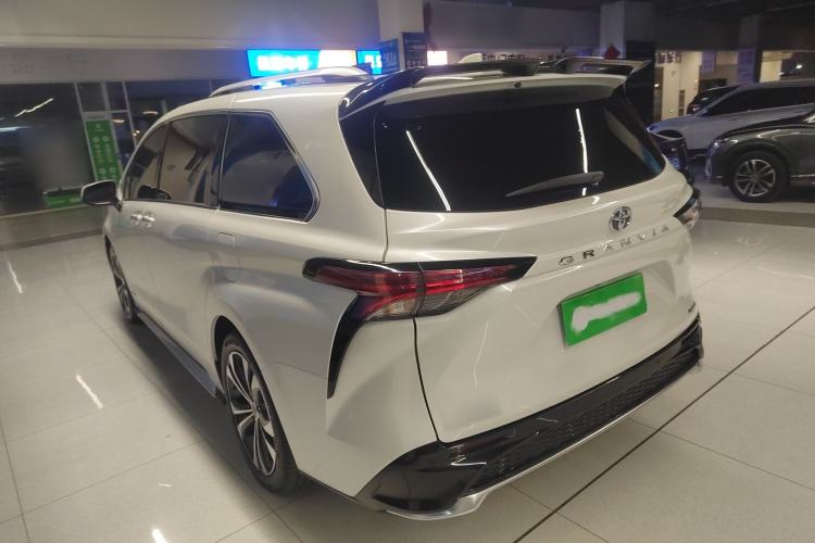 Used Toyota Granvia 2023 2.5L Hybrid Prestige PLUS Edition