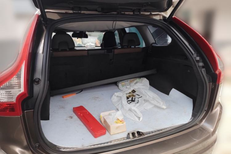 Used Volvo XC60 2015 T5 AWD Smart Drive Edition Trunk