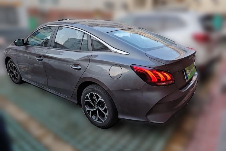 Used MG 5 2023 180 DVVT Manual Fashion Edition
