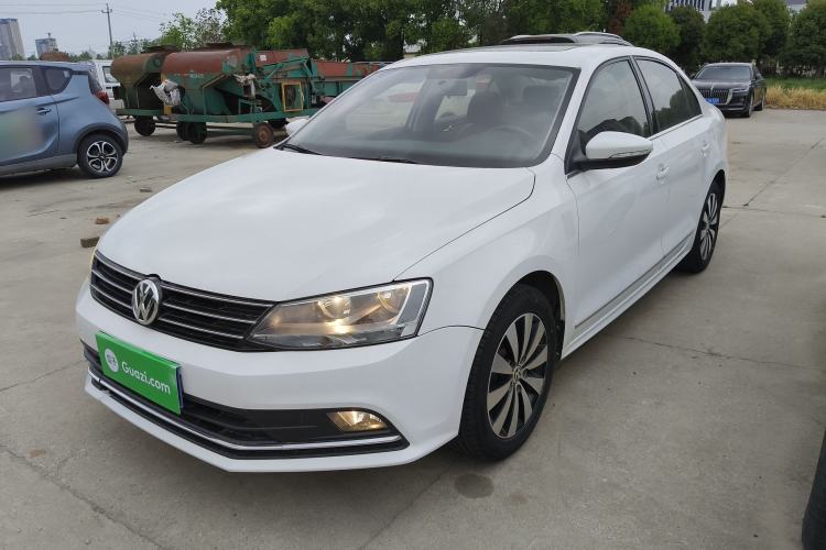 Used Volkswagen Sagitar 2017 1.6L Manual Comfort Model