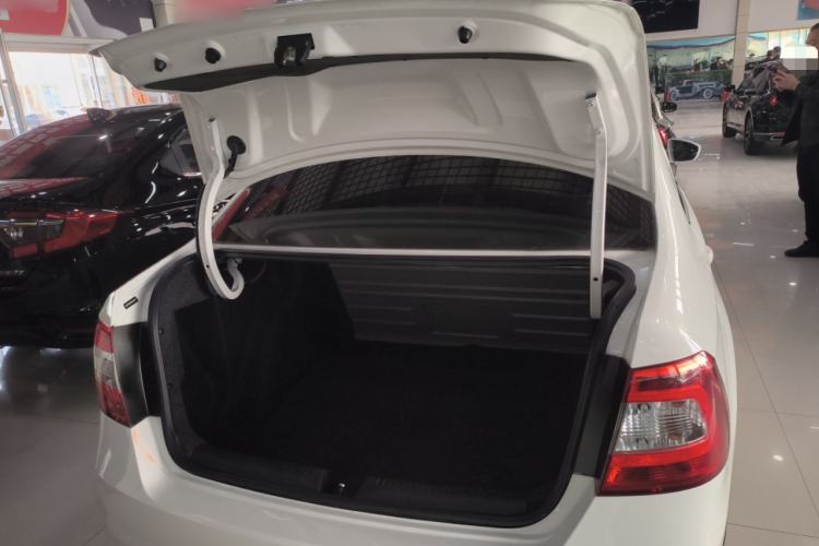 Used Skoda Rapid 2016 1.6L Automatic Chuanxing Edition