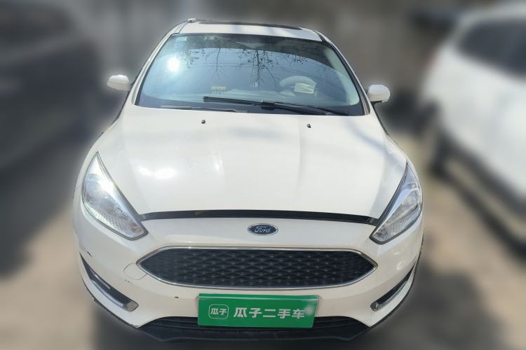 Used Ford Focus 2015 Hatchback EcoBoost 125 Manual – Ultra-Style Edition
