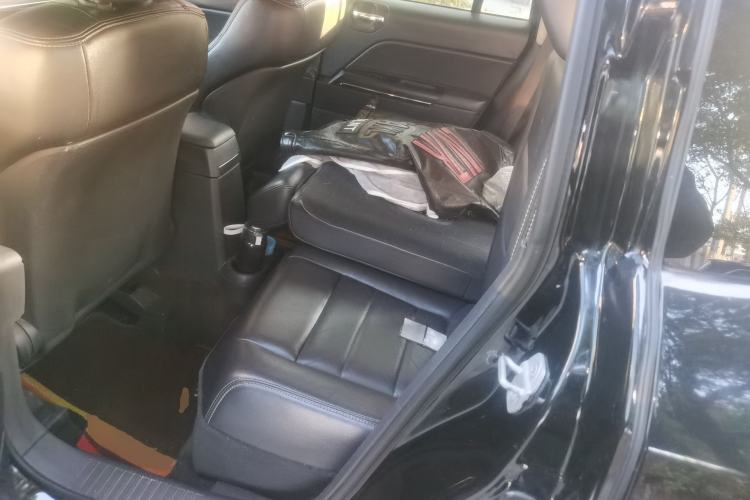 Used Jeep Compass 2013 2.0L Two-Wheel Drive Black Luxury Edition