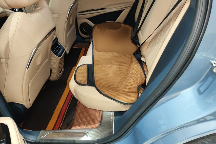 Used VOYAH FREE 2021 Four-Wheel Drive Standard Range-Extended Exclusive Luxury Package Left Rear Seat