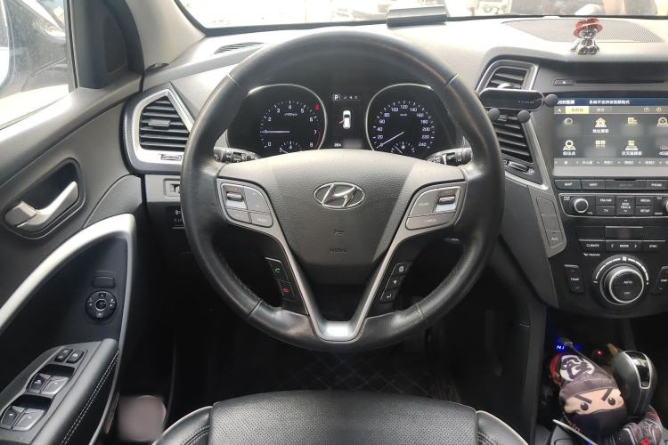 Used Hyundai Santa Fe 2017 2.0T Automatic All-Wheel Drive Smart 7-Seater