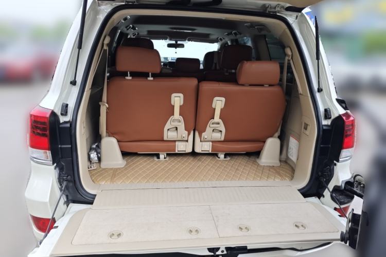 Used Toyota Land Cruiser  Trunk