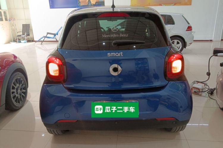 Used smart forfour 2016 1.0L 52 kW Passion Edition
