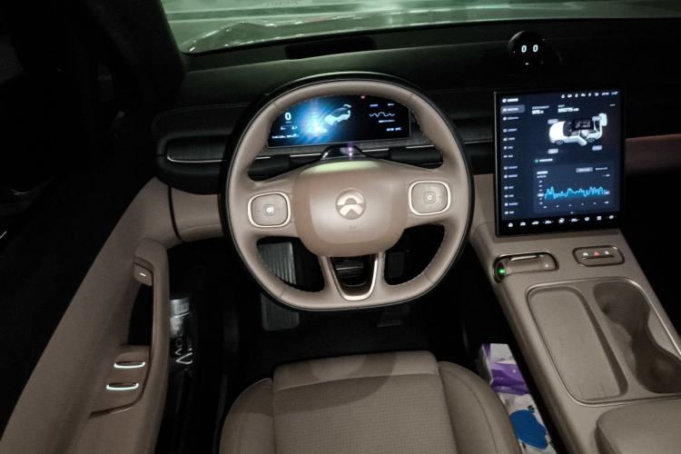 Used Nio ES6 2023 75 kWh
