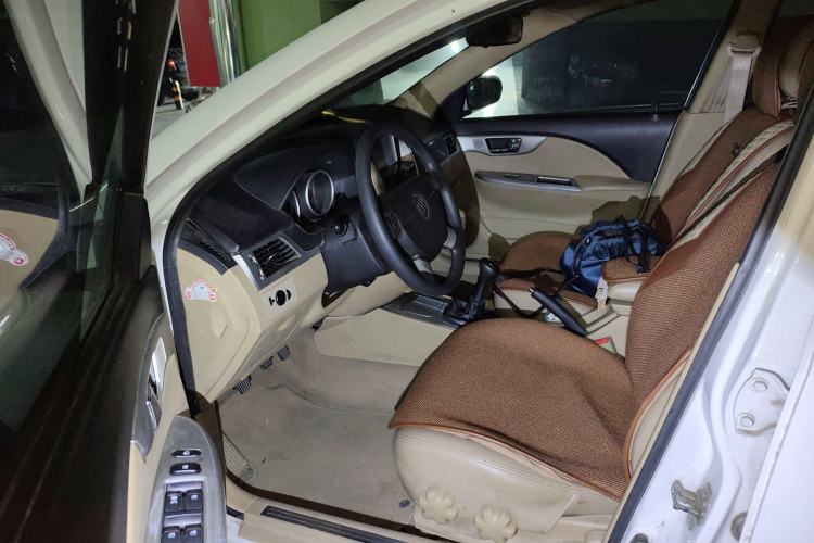 Used Buick Excelle 2011 1.6 LX-MT