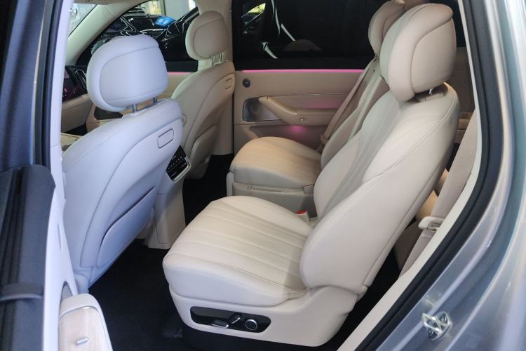 Used Hima AITO M8 2025 Extended-Range Max+ Version 53.4 kWh 6-Seater Edition