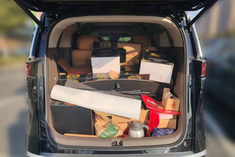 Used Denza D9 2022 DM-i 970 Four-Wheel Drive Flagship Model
