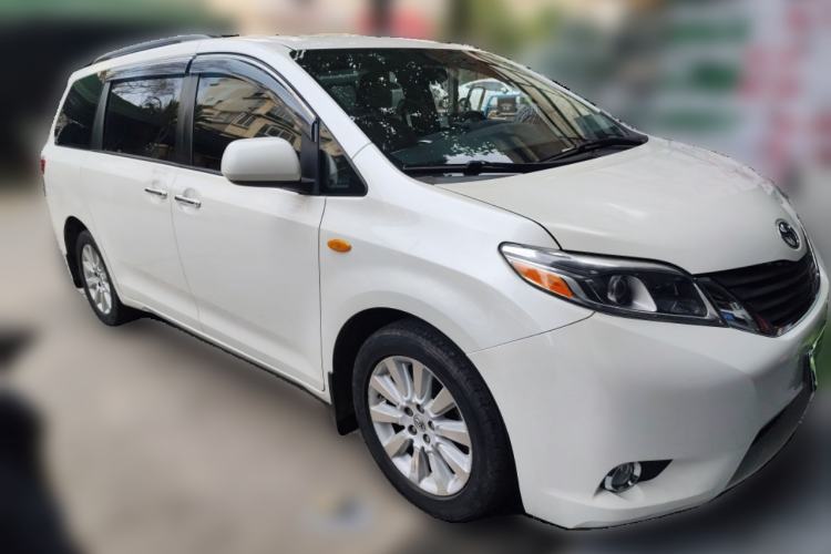 Used Toyota SIENNA 2015 3.5L 4WD LE Gasoline U.S. Specification