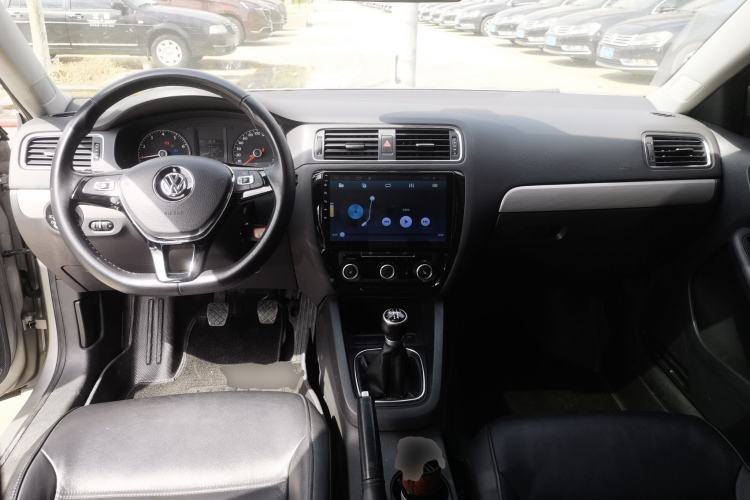 Used Volkswagen Sagitar 2012 1.6L Manual Comfort Model