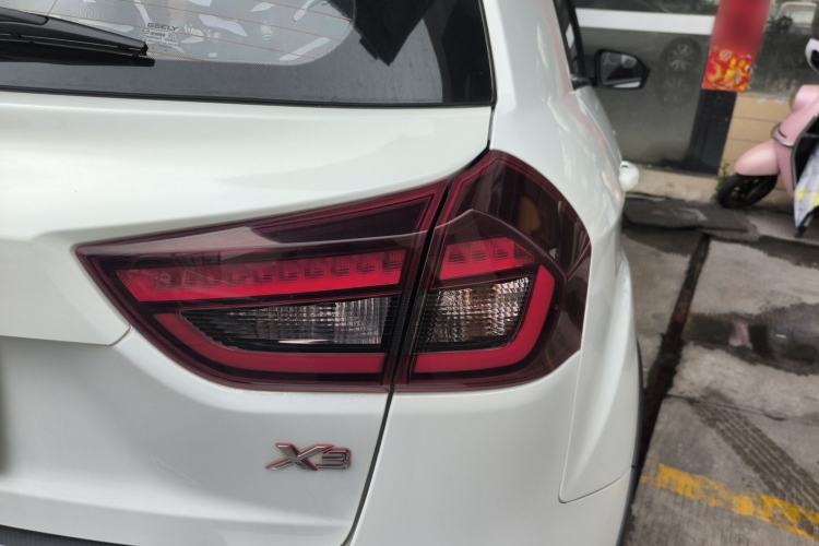 Used Geely Auto Vision X3 2020 1.5L CVT Luxury Model
